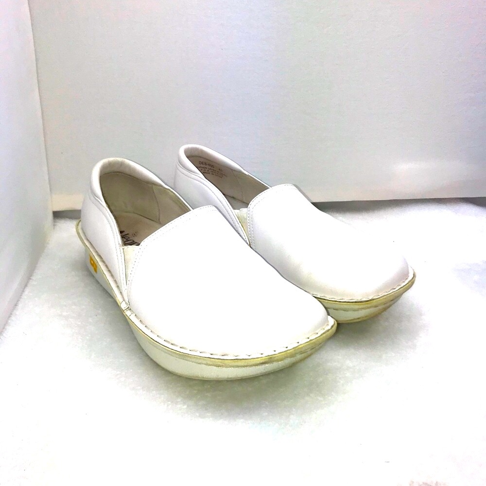 Alegria White Nursing Clogs